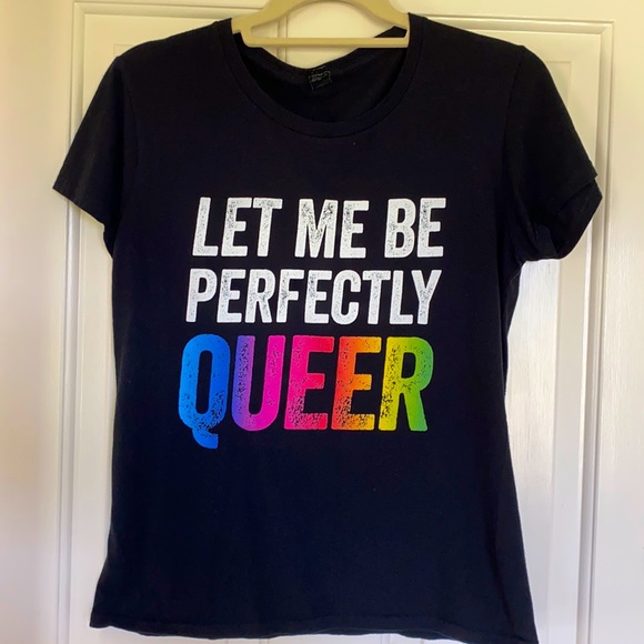 GRAPHIC TEE - Picture 1 of 2